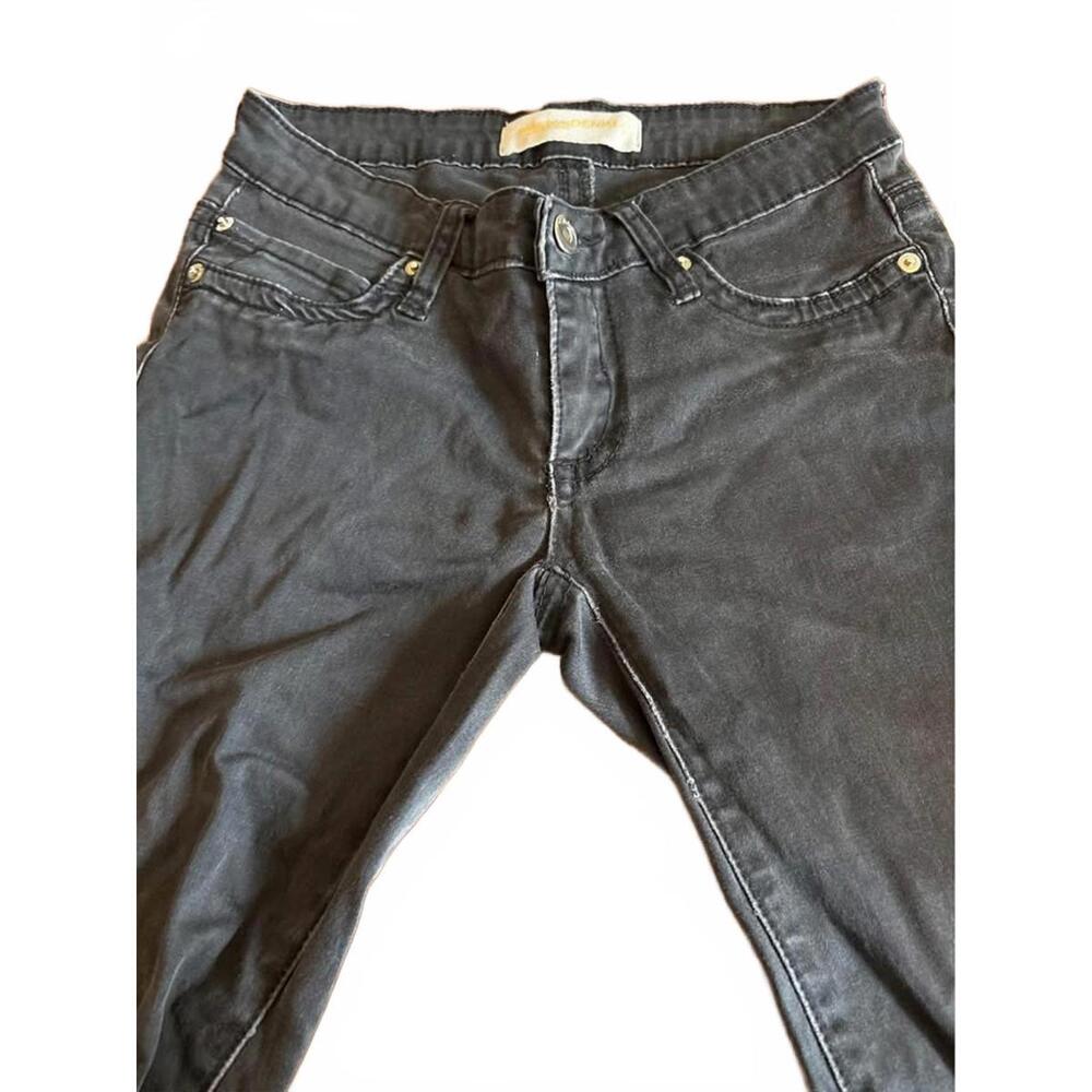seductions black low-rise denim jeans w/ slight wear – size 3